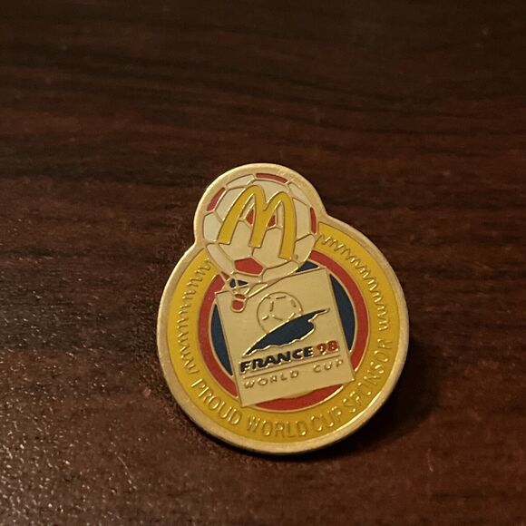 McDonald's 1998 France World Cup Soccer Football Sponsor Employee Lapel Hat‎ Pin - Picture 1 of 3